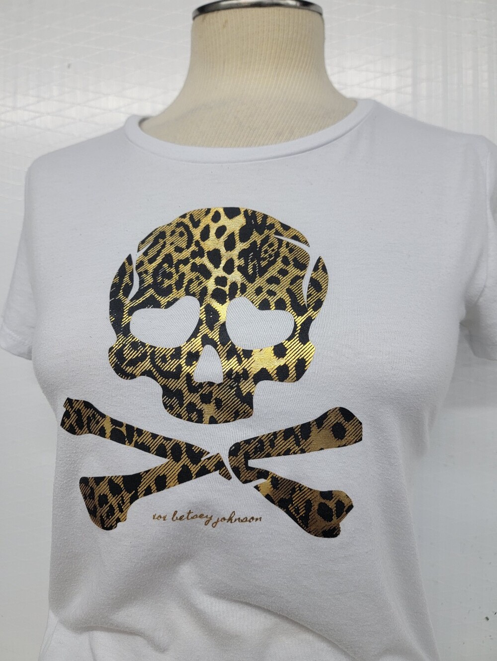 Betsey Johnson Jolly Rogers Leopard Skull Graphic Tee
